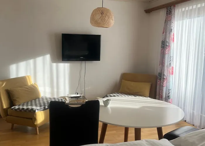 بيت ضيافة Fruehstueckspension Eichberger Pols